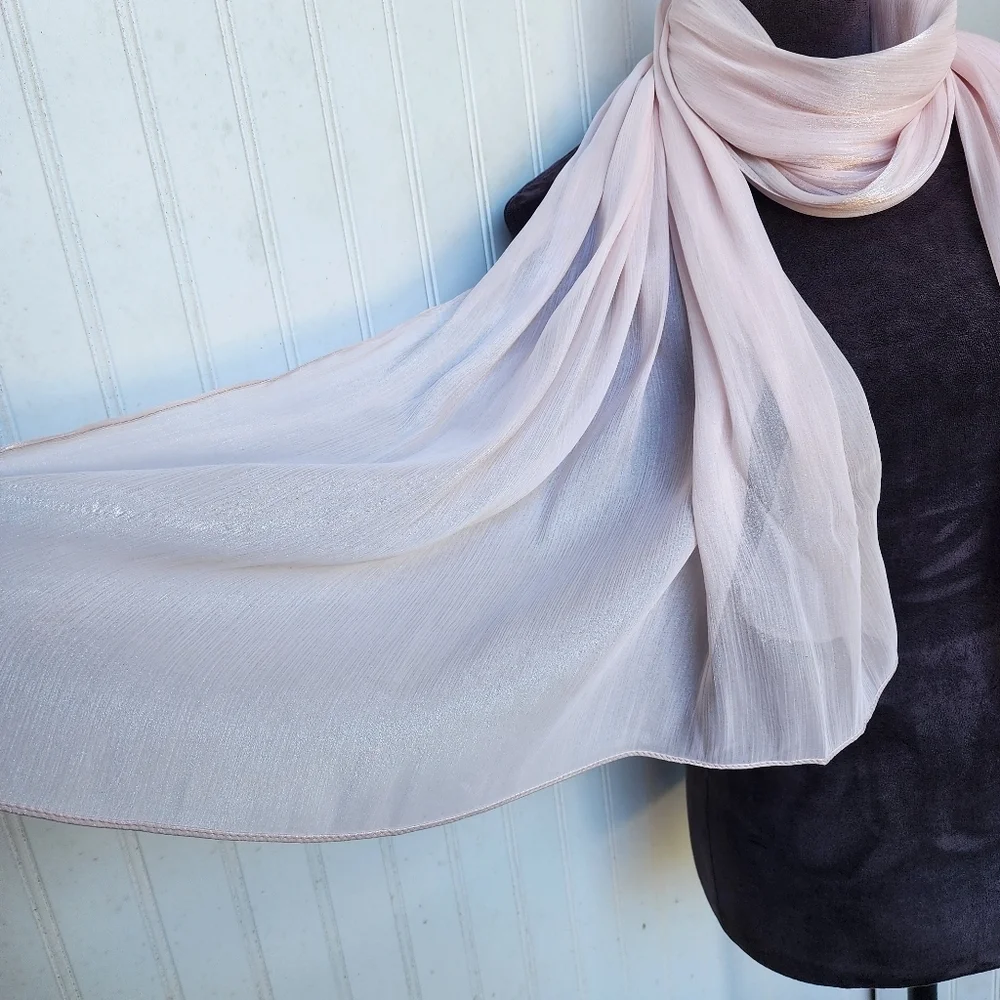 NWOT Women's Metallic Evening Scarf Wrap Light Crinkle Pink 28
